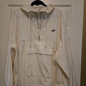 NEW WITH TAGS Nike Men's XL OVERSIZED Repel Light Yellow Hooded Windbreaker